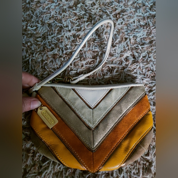 Vintage Coach Multicolor leather and suede Chevron Wristlet - Picture 1 of 3